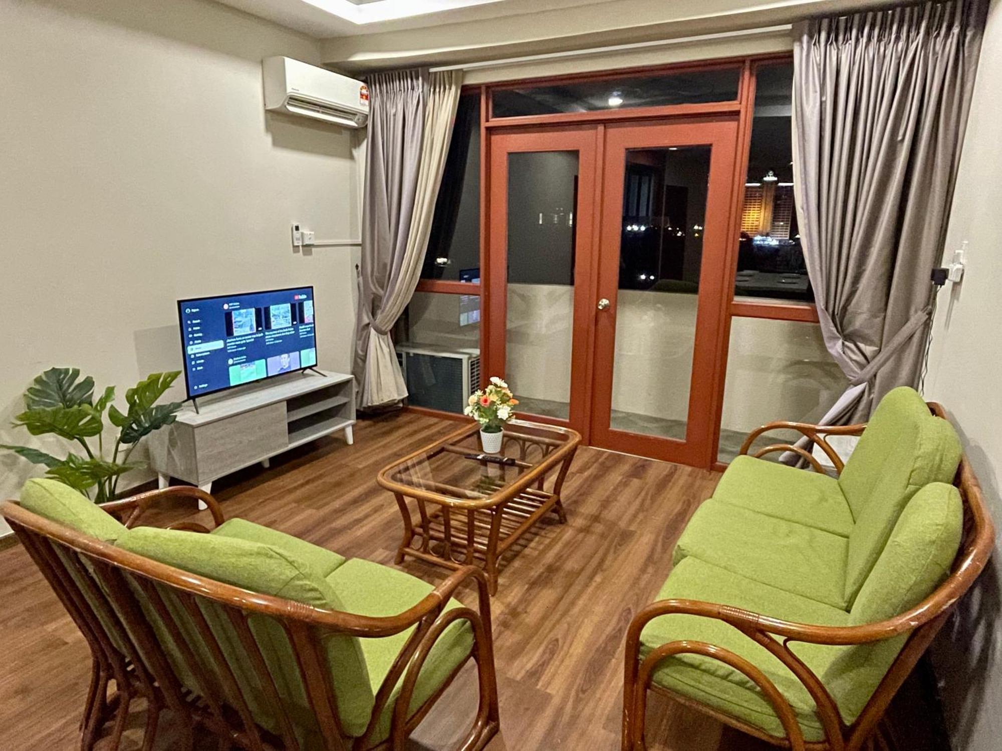 Kuching City Center Riverbank Suites With Marvelous River View Ngoại thất bức ảnh