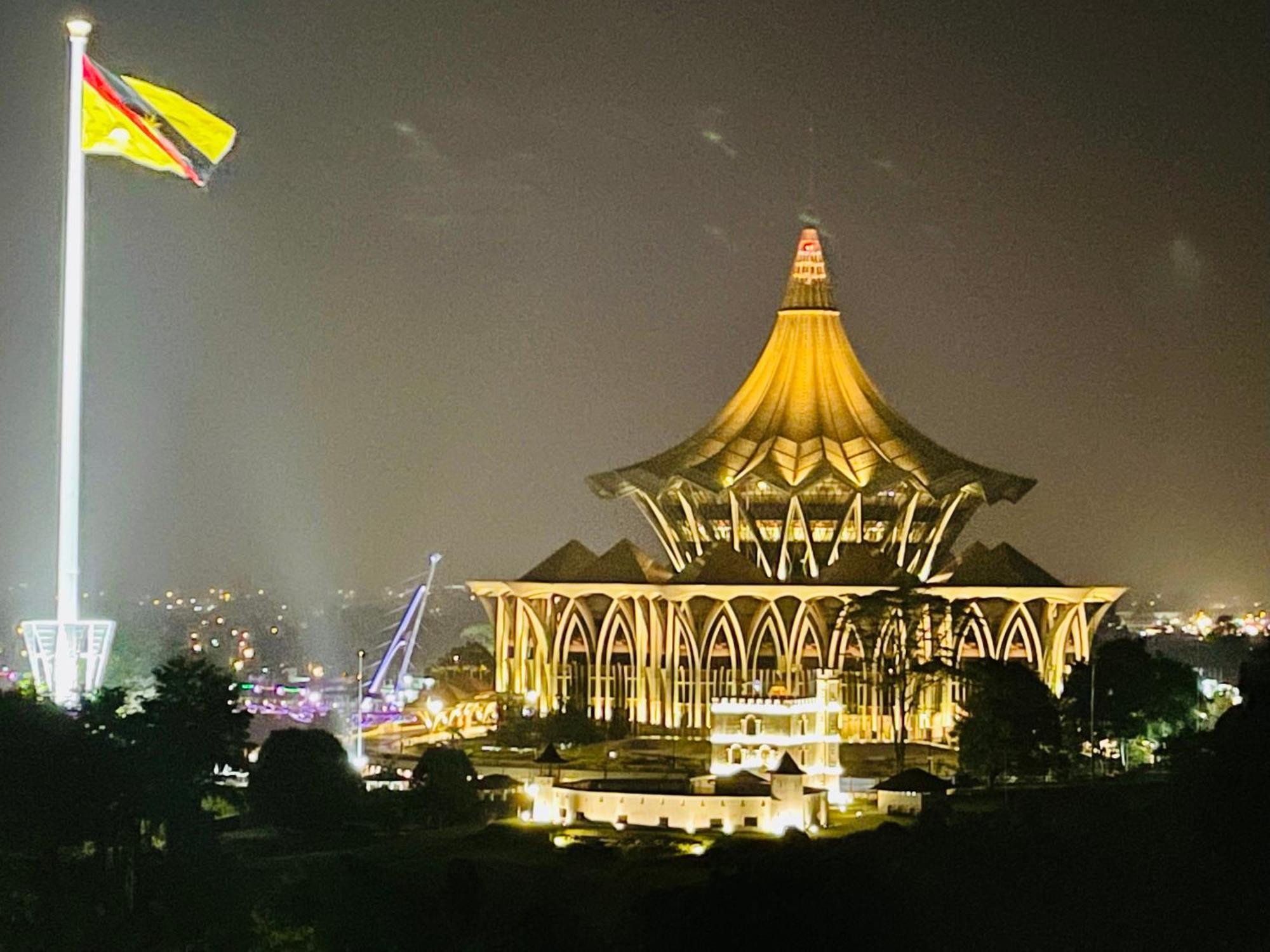 Kuching City Center Riverbank Suites With Marvelous River View Ngoại thất bức ảnh