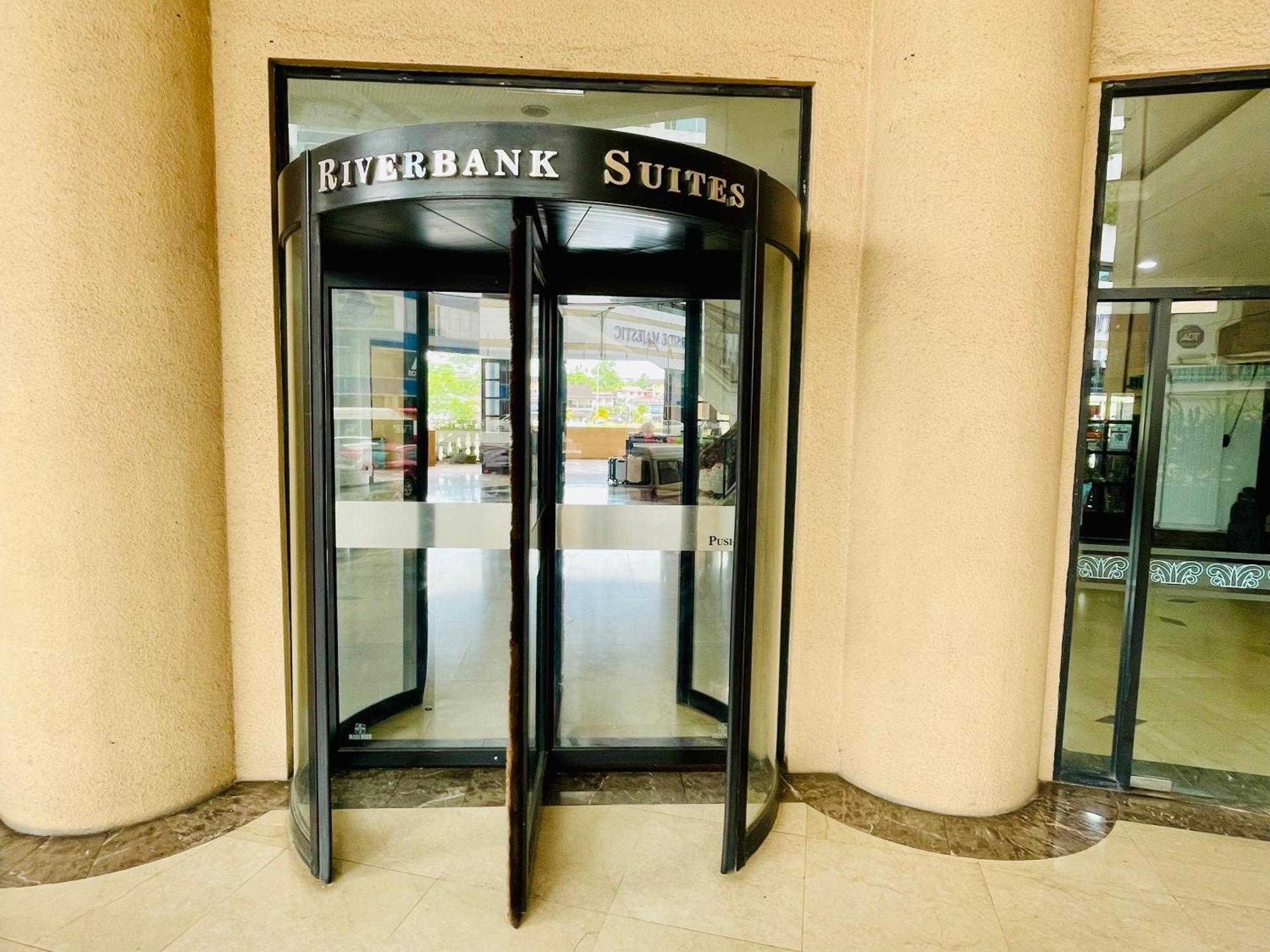 Kuching City Center Riverbank Suites With Marvelous River View Ngoại thất bức ảnh
