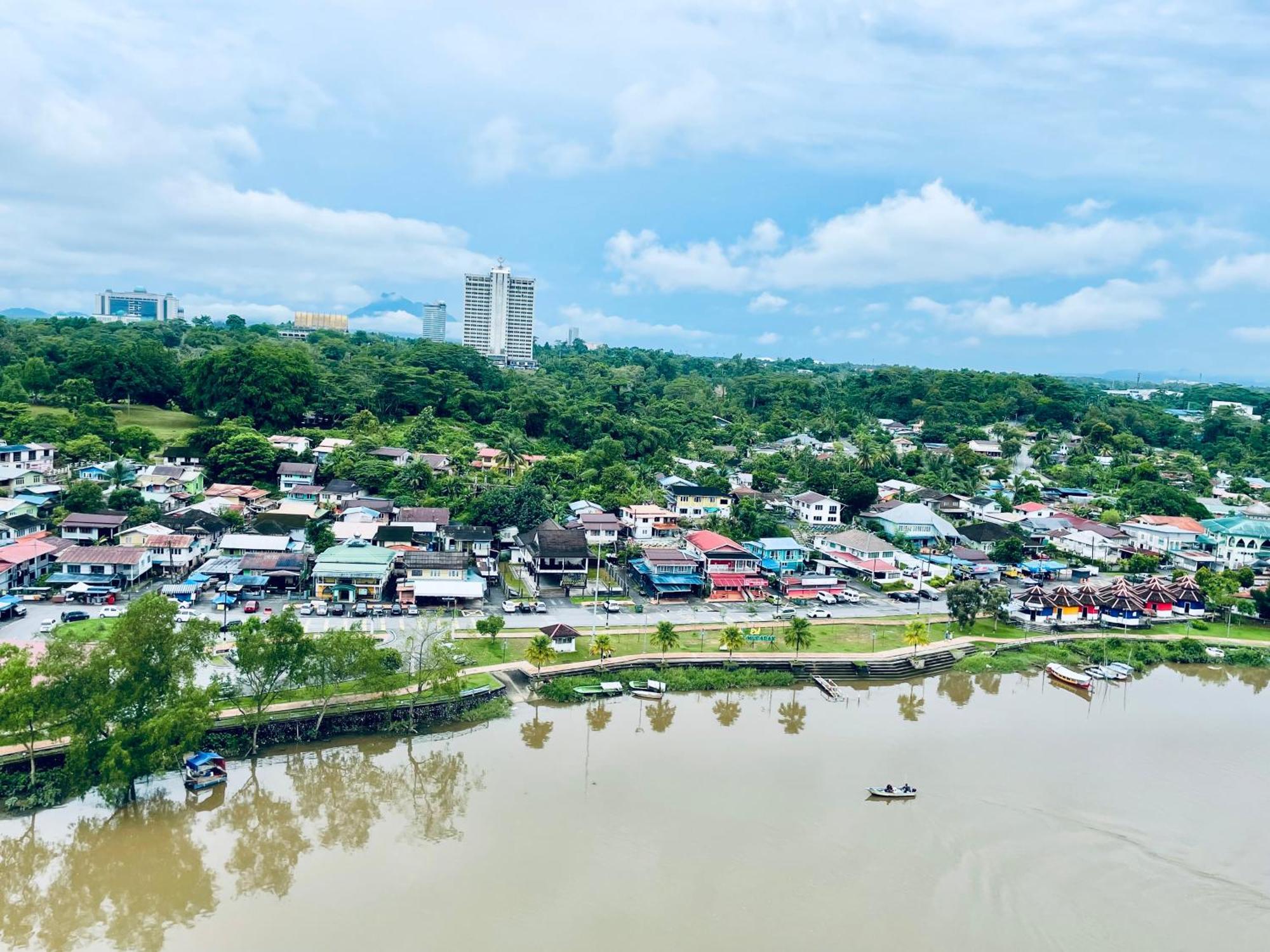 Kuching City Center Riverbank Suites With Marvelous River View Ngoại thất bức ảnh