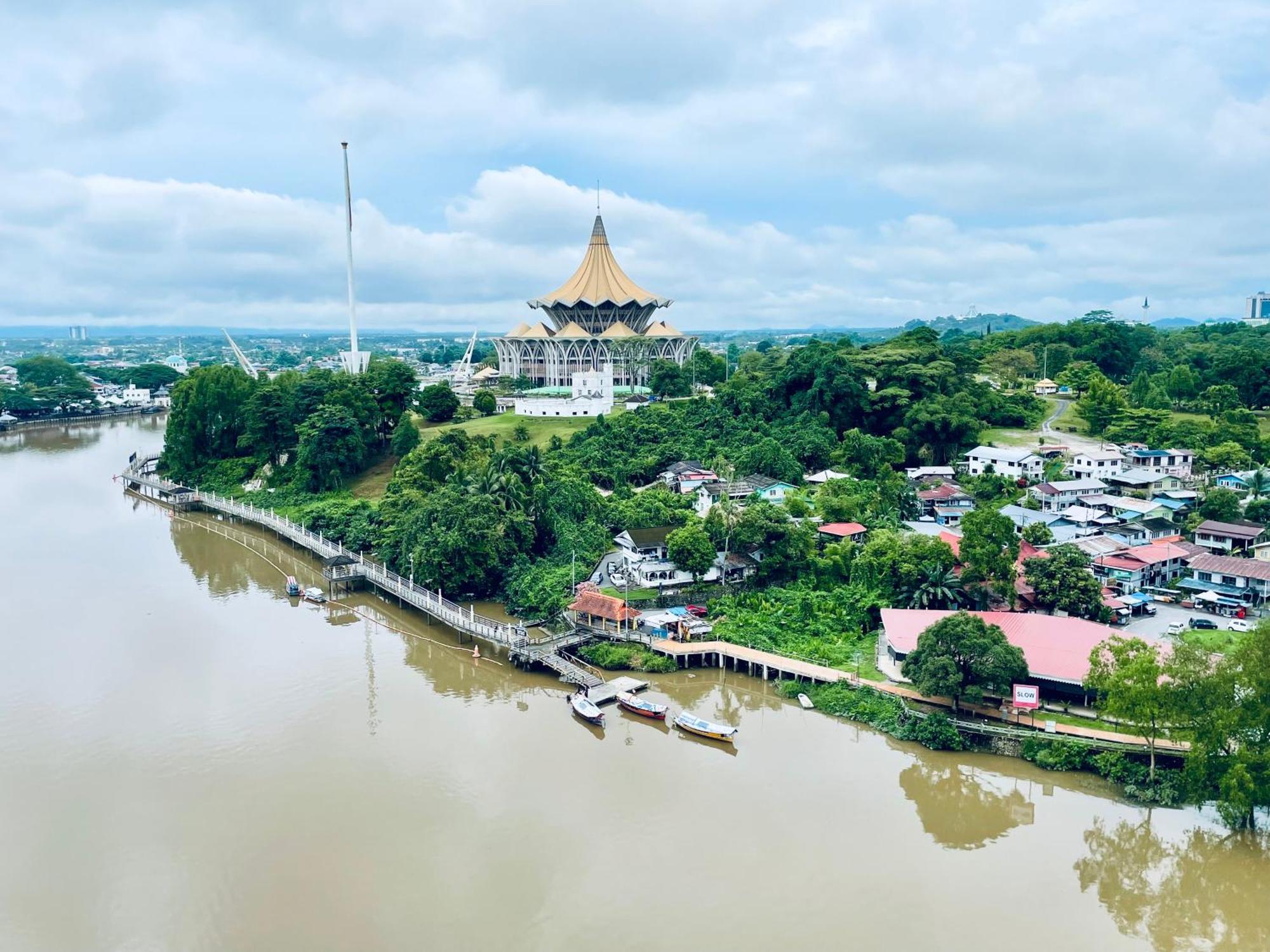 Kuching City Center Riverbank Suites With Marvelous River View Ngoại thất bức ảnh